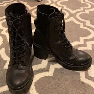 Lug sole combat boots